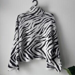 H&M Monochrome Zebra Pattern Turtleneck Sweater
